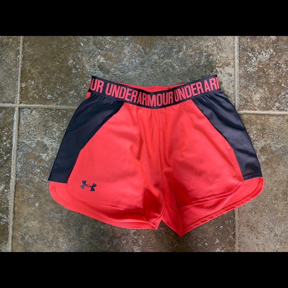 SOLD!! Under Armour Shorts XS